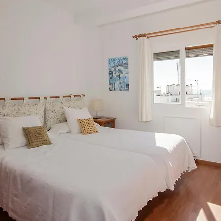 Extramuros Town House With Roof Terrace And Sea View In The Center Of Conil