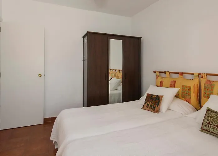 Extramuros Town House With Roof Terrace And Sea View In The Center Of Conil Коніль-де-ла-Фронтера